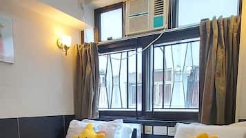Economy Twin Room | Iron/ironing board, free WiFi, bed sheets