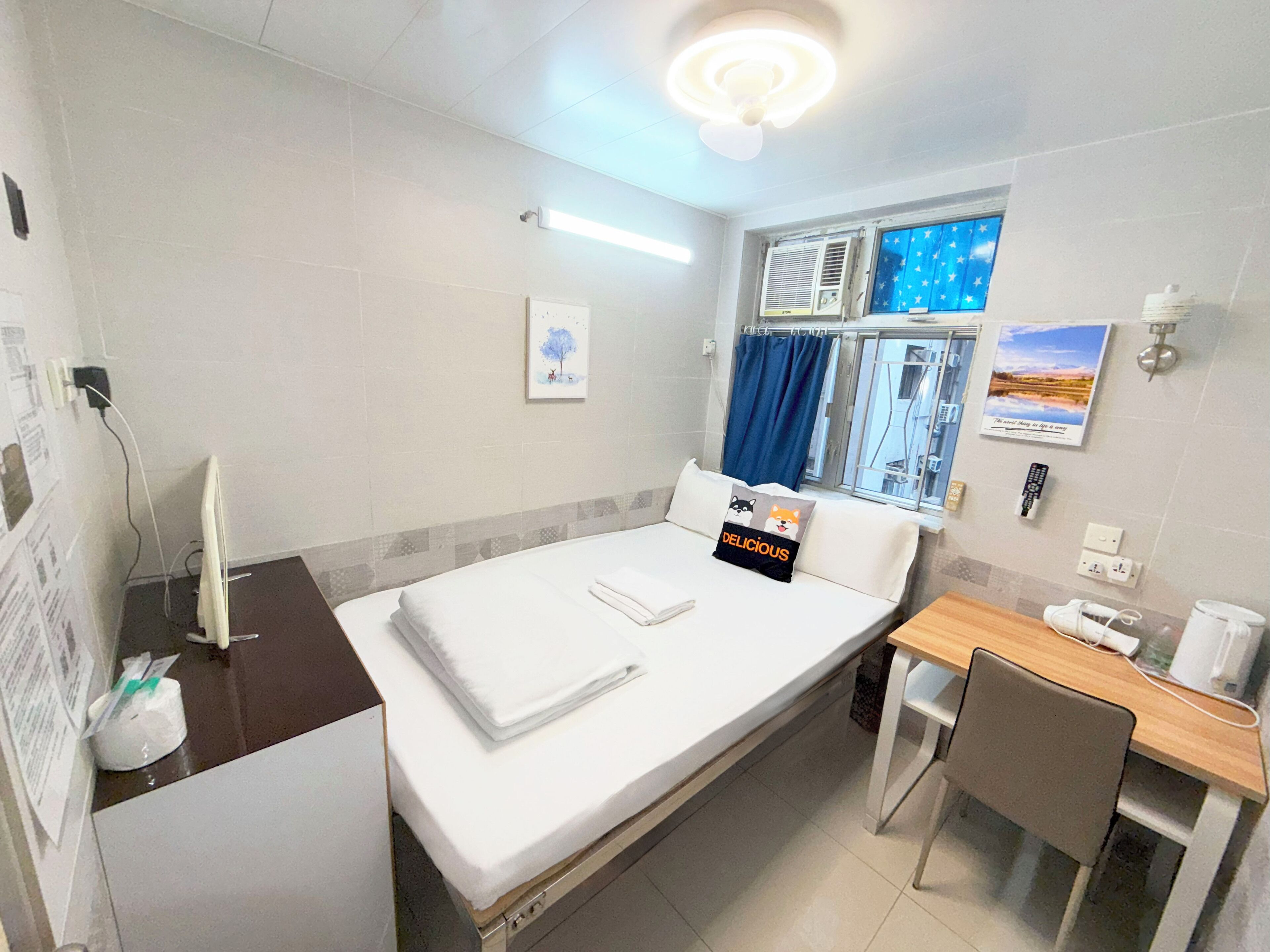 ห้องสแตนดาร์ดดับเบิล, ห้องน้ำรวม | เตารีด/โต๊ะรีดผ้า, Wi-Fi ฟรี, ผ้าปูที่นอน