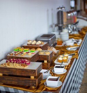 Daily buffet breakfast for a fee - The Alea Hotel Seminyak (Seminyak)