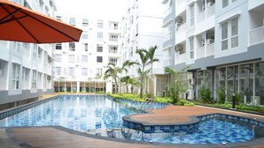 Outdoor pool - Kyriad Hotel Airport Jakarta (Tangerang)
