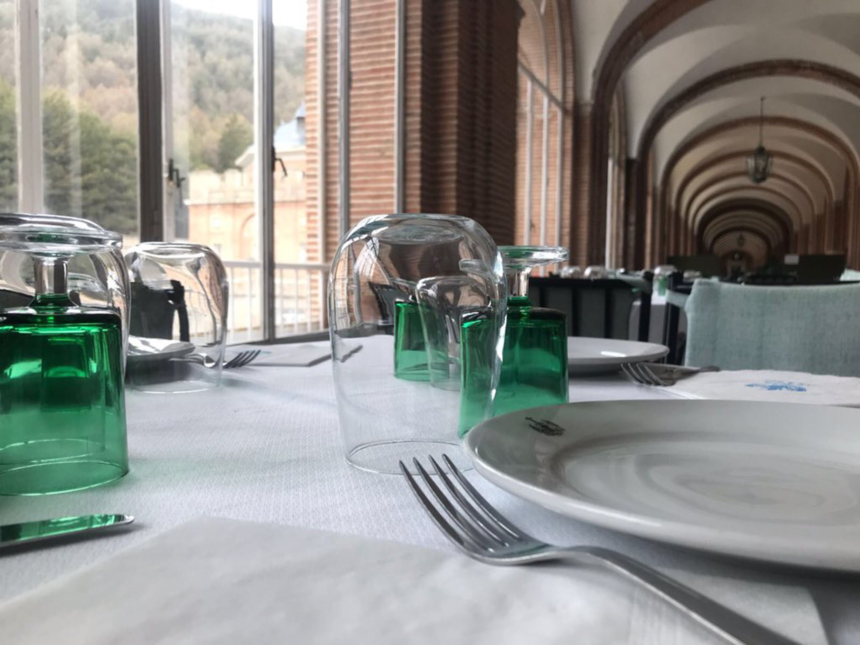 Serviço de café da manhã, culinária espanhola, vistas para o jardim 