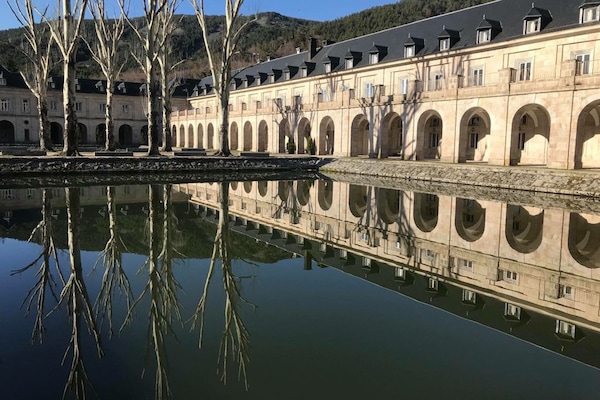 Single Room, Shared Bathroom | Pemandangan dari bilik