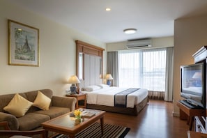 Studio Suite | In-room safe, desk, blackout curtains, rollaway beds - Kameo Grand Rayong Hotel & Serviced Apartments (Rayong)