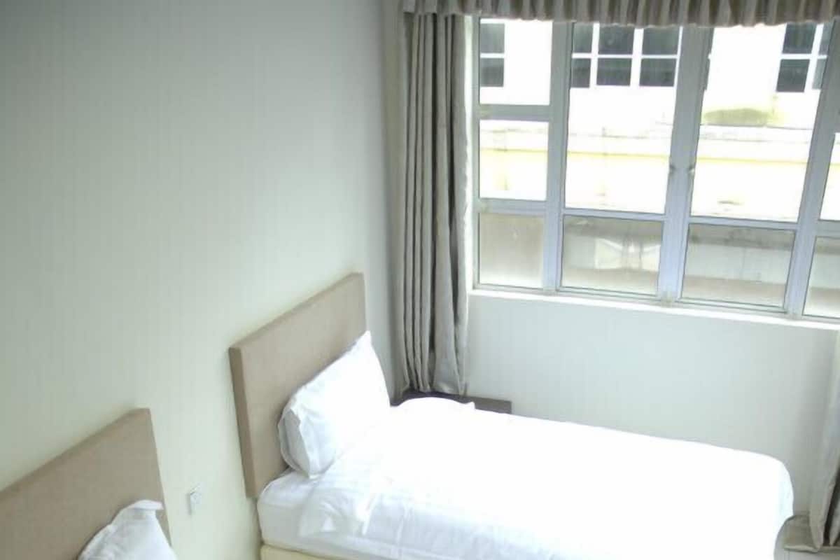 Free WiFi, bed sheets