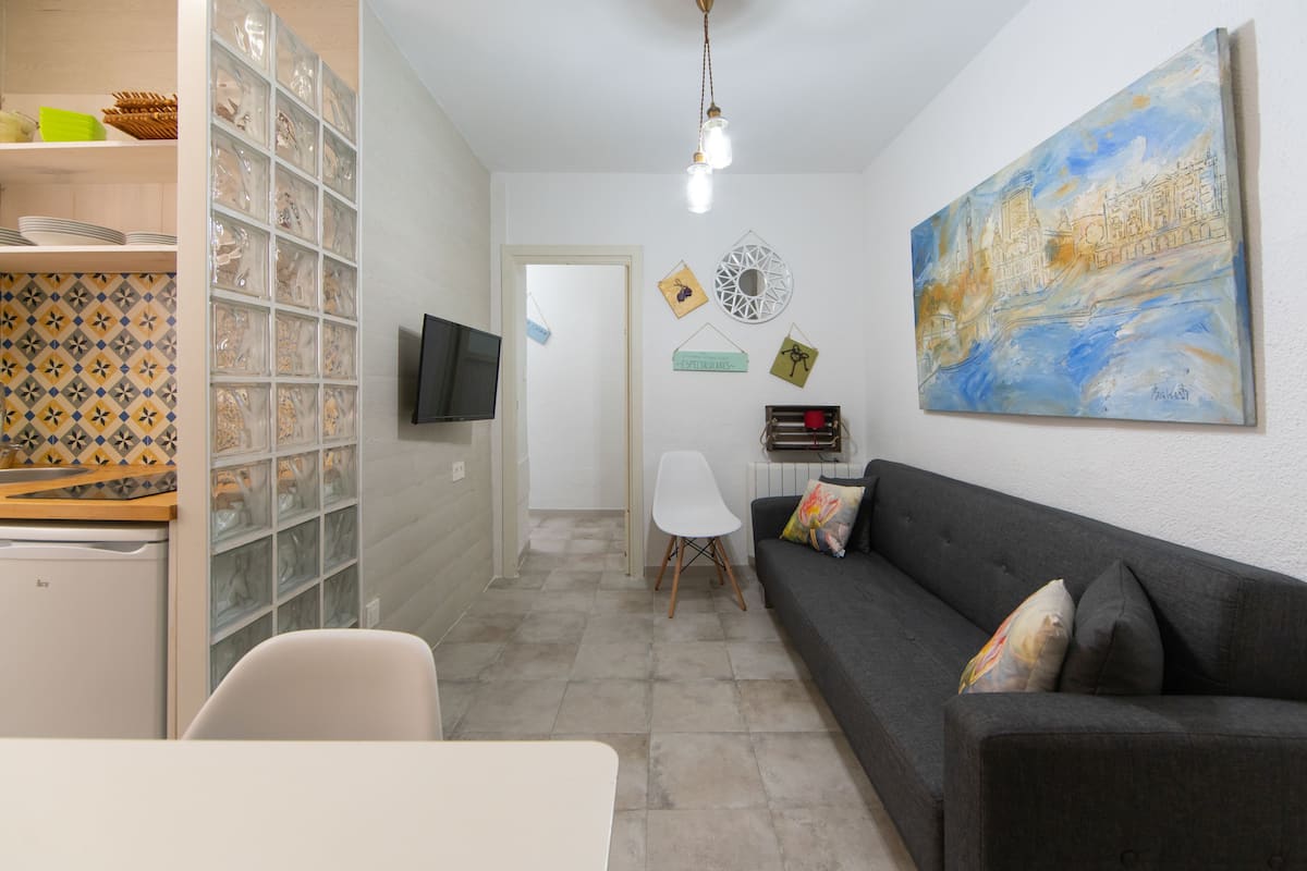 Apartment, Private Bathroom (fully equipped kitchen) | Premium bedding, memory foam beds, iron/ironing board, cribs/infant beds