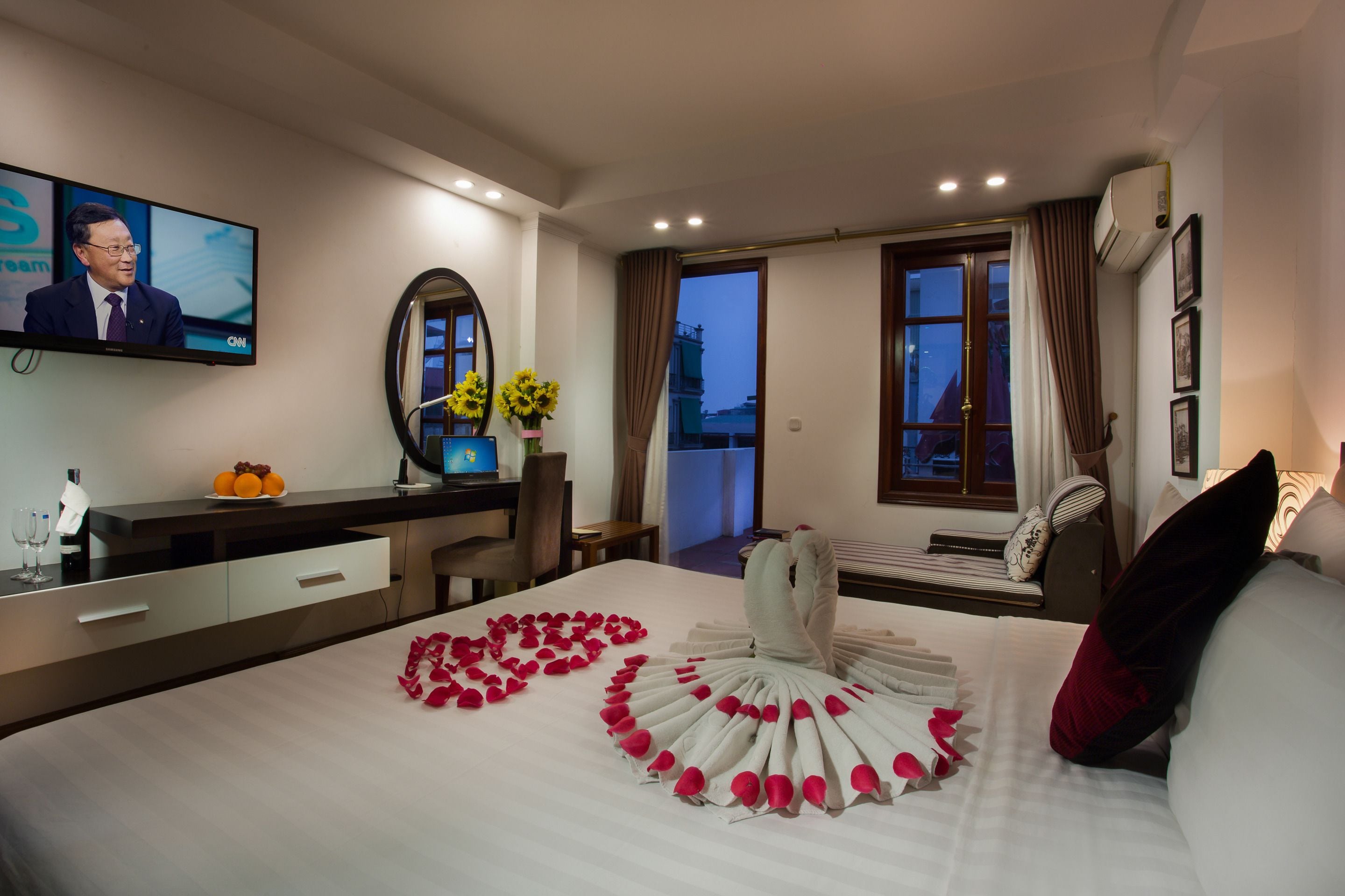 family suite, connecting rooms | 1 bedroom, minibar, in-room safe, desk