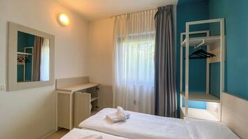 Appartamento Standard, 2 camere da letto (1° Floor) | 2 camere, una cassaforte in camera, lenzuola