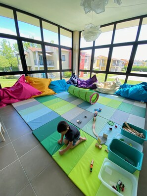 Children’s play area – indoor