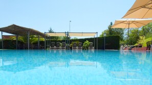 Outdoor pool - Albergo Ristorante Ama La Luna (Sarzana)