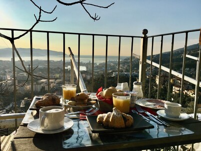 梅格利亚88酒店