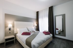Minibar, in-room safe, desk, blackout drapes - Hotel Cala Di Forno (Orbetello)