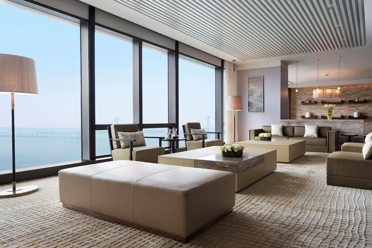 Caja de seguridad en la habitación y sistema de insonorización