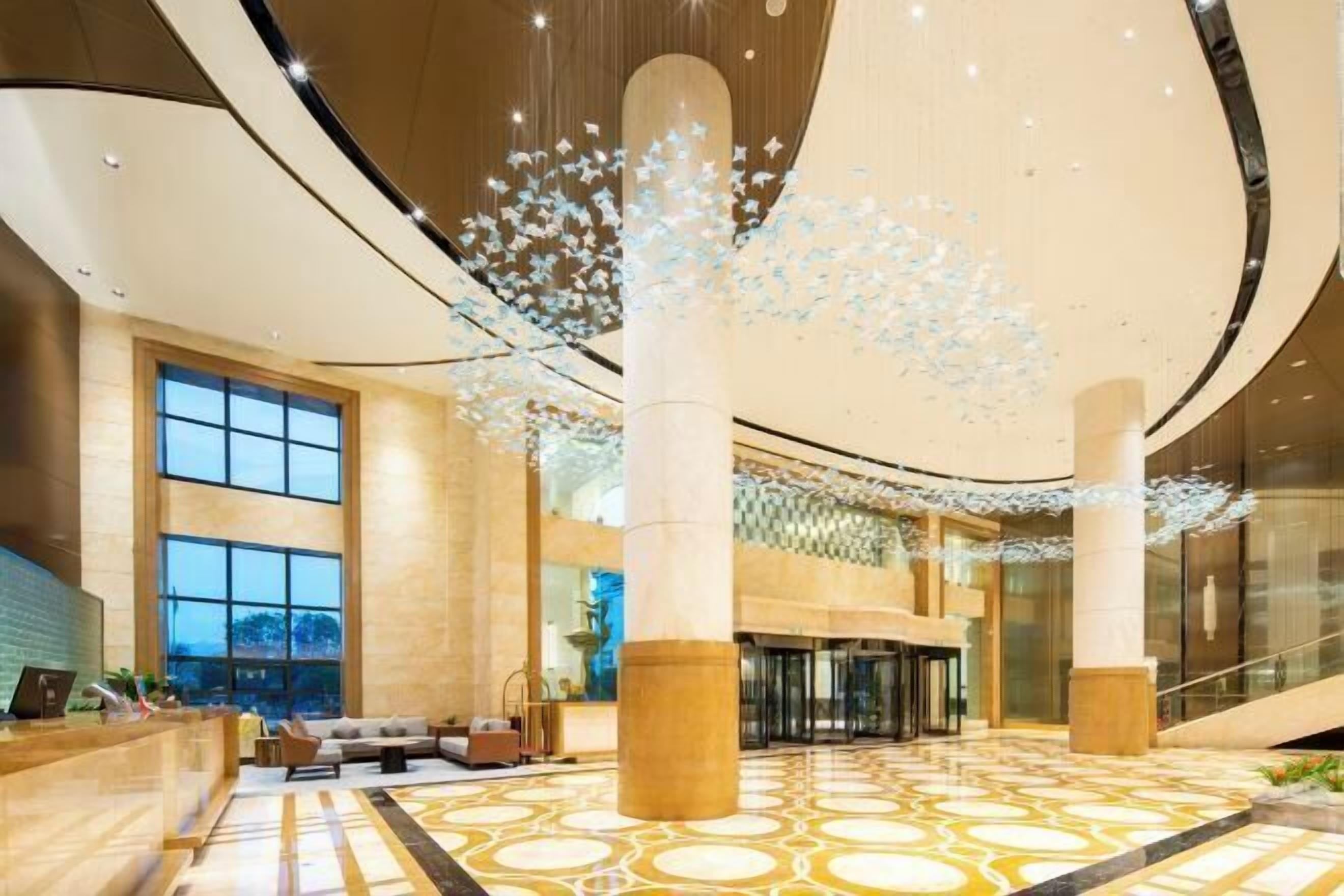 المنشأة من الداخل