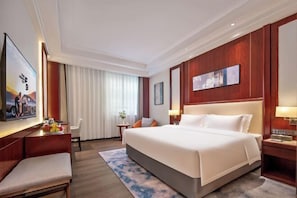 Minibar, in-room safe, iron/ironing board, Internet