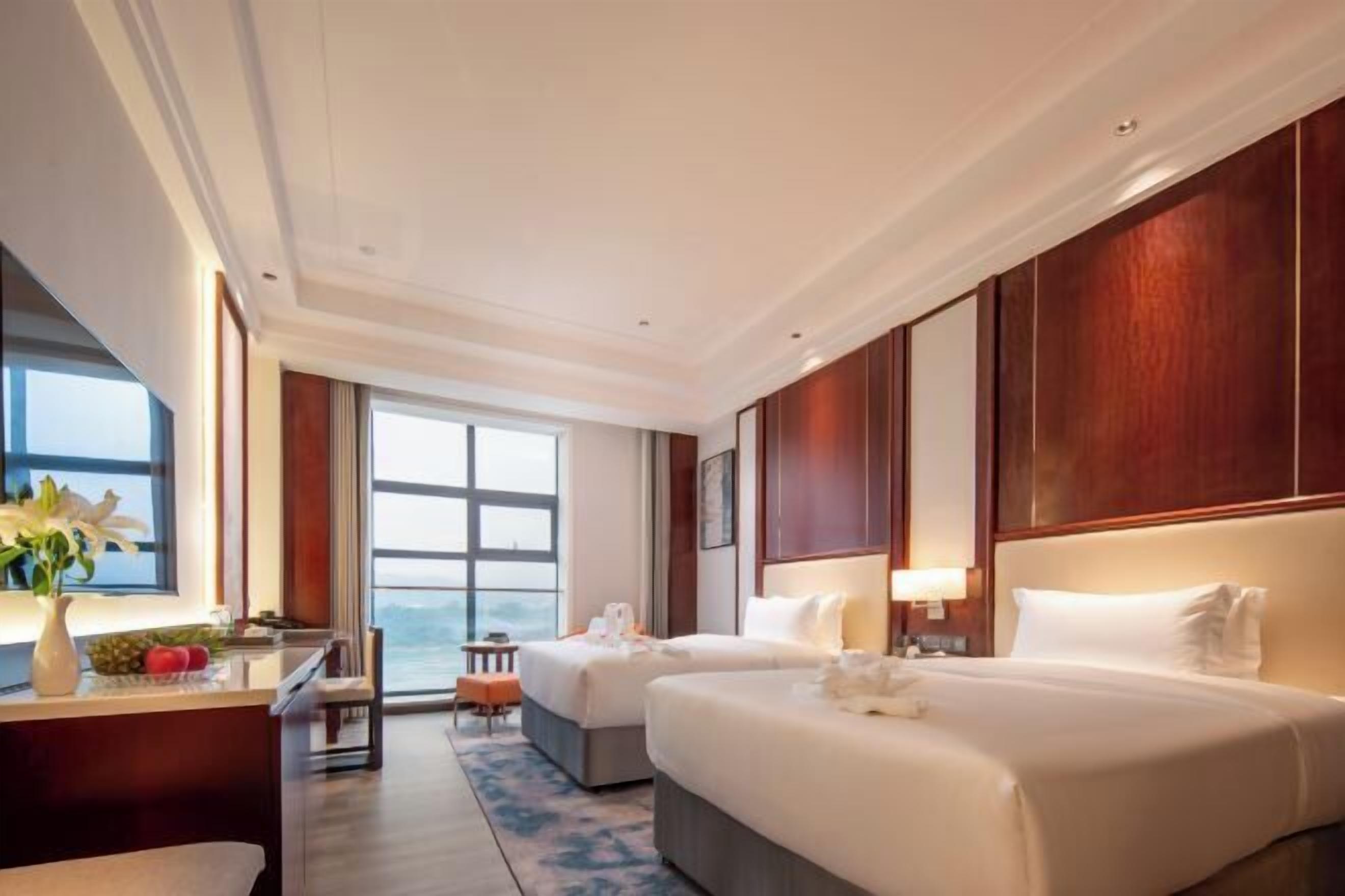 Minibar y caja de seguridad en la habitación 