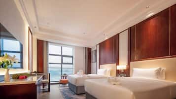 Minibar, Zimmersafe, Bügeleisen/Bügelbrett, Internetzugang