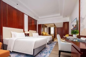 Minibar, in-room safe, iron/ironing board, Internet