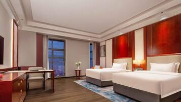 Minibar, in-room safe, iron/ironing board, Internet