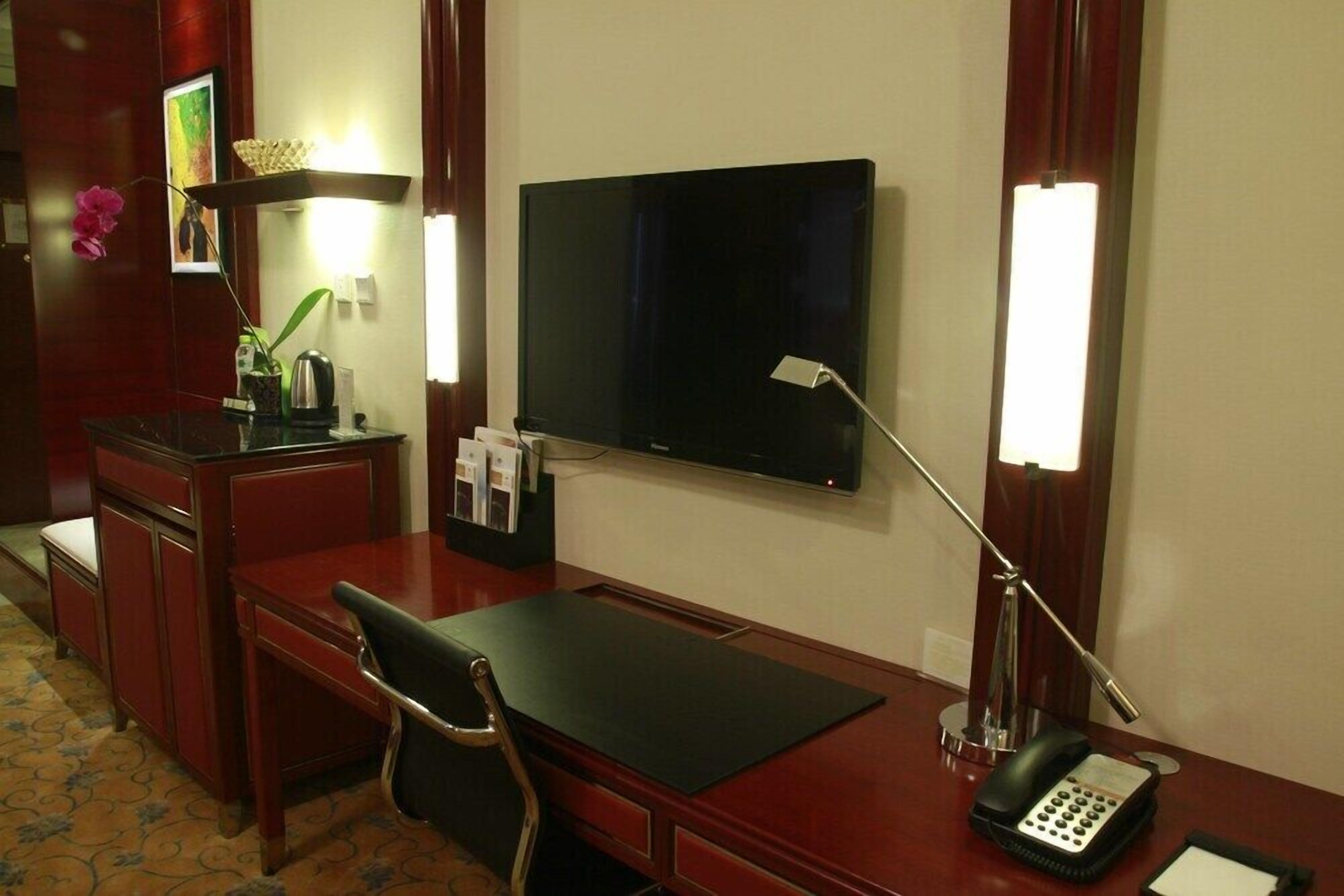 المنشأة من الداخل