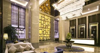 Yarrow Hotel