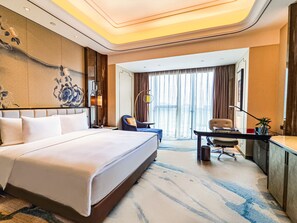 Cubrecamas, colchones con efecto memoria y minibar 