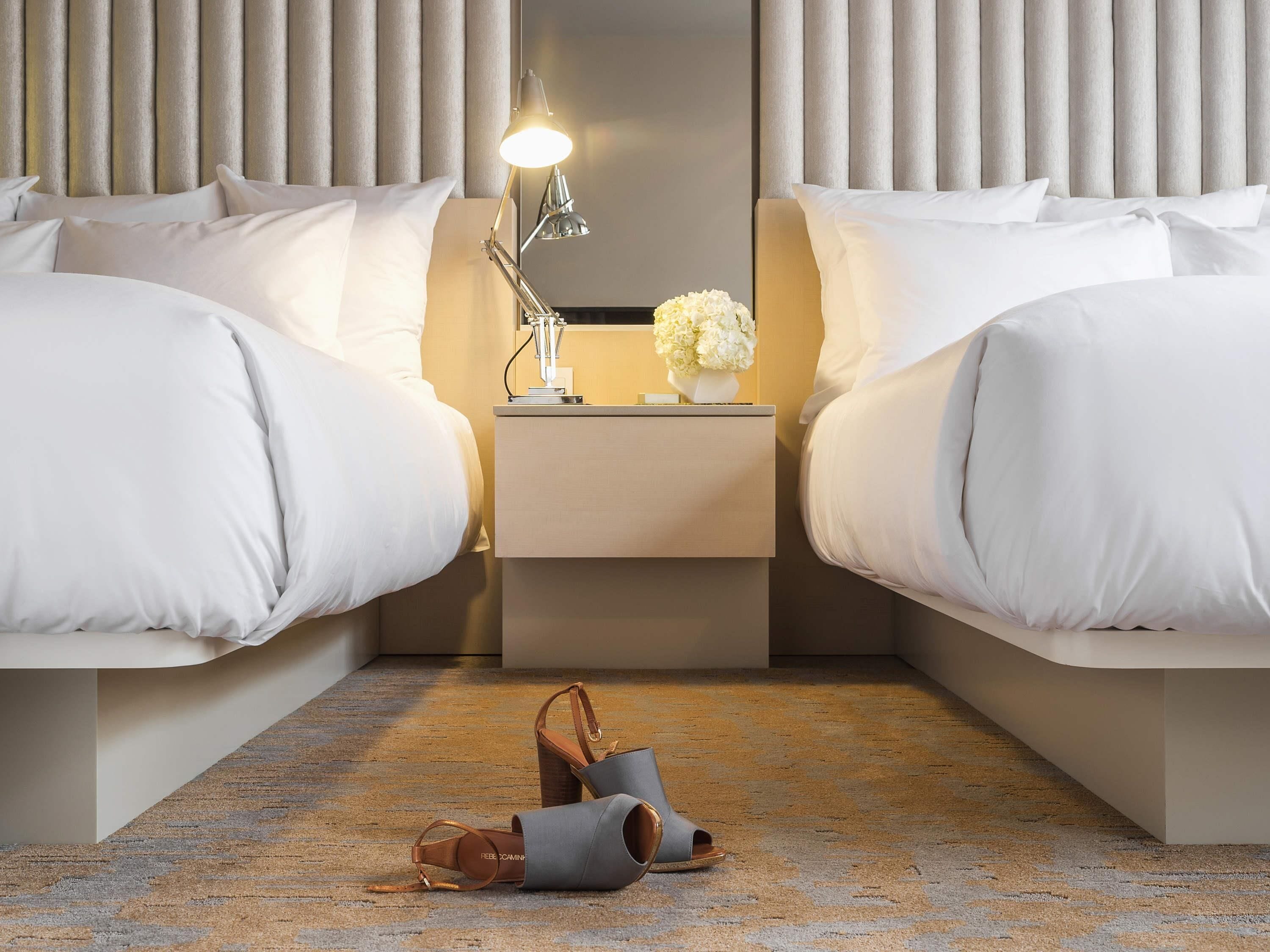 Ropa de cama de alta calidad y minibar 