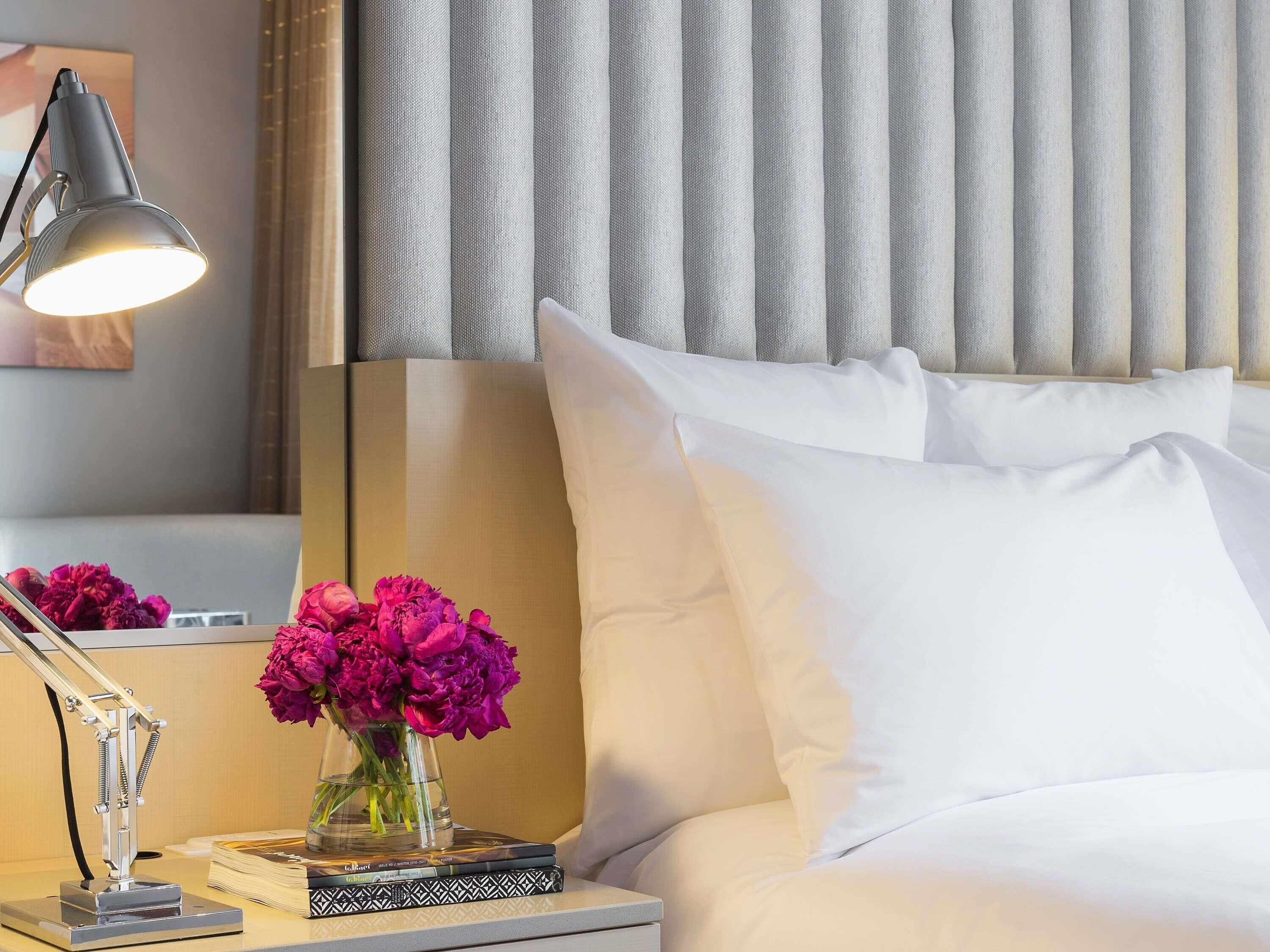 Ropa de cama de alta calidad y minibar 