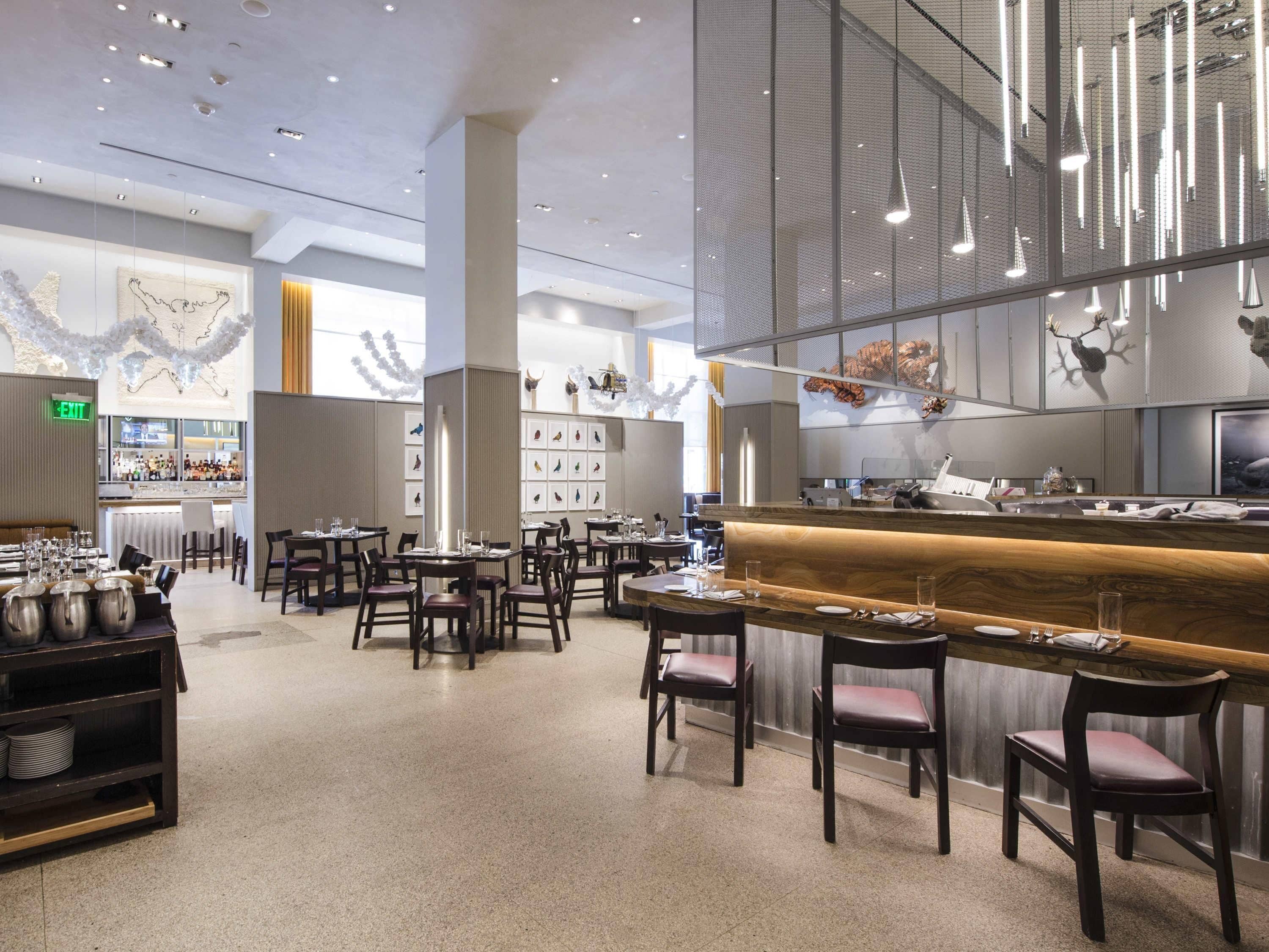 إفطار يومي مقابل رسوم