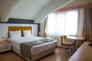 Minibar, soundproofing, free WiFi - Emirtimes Hotel Kadikoy (Istanbul)