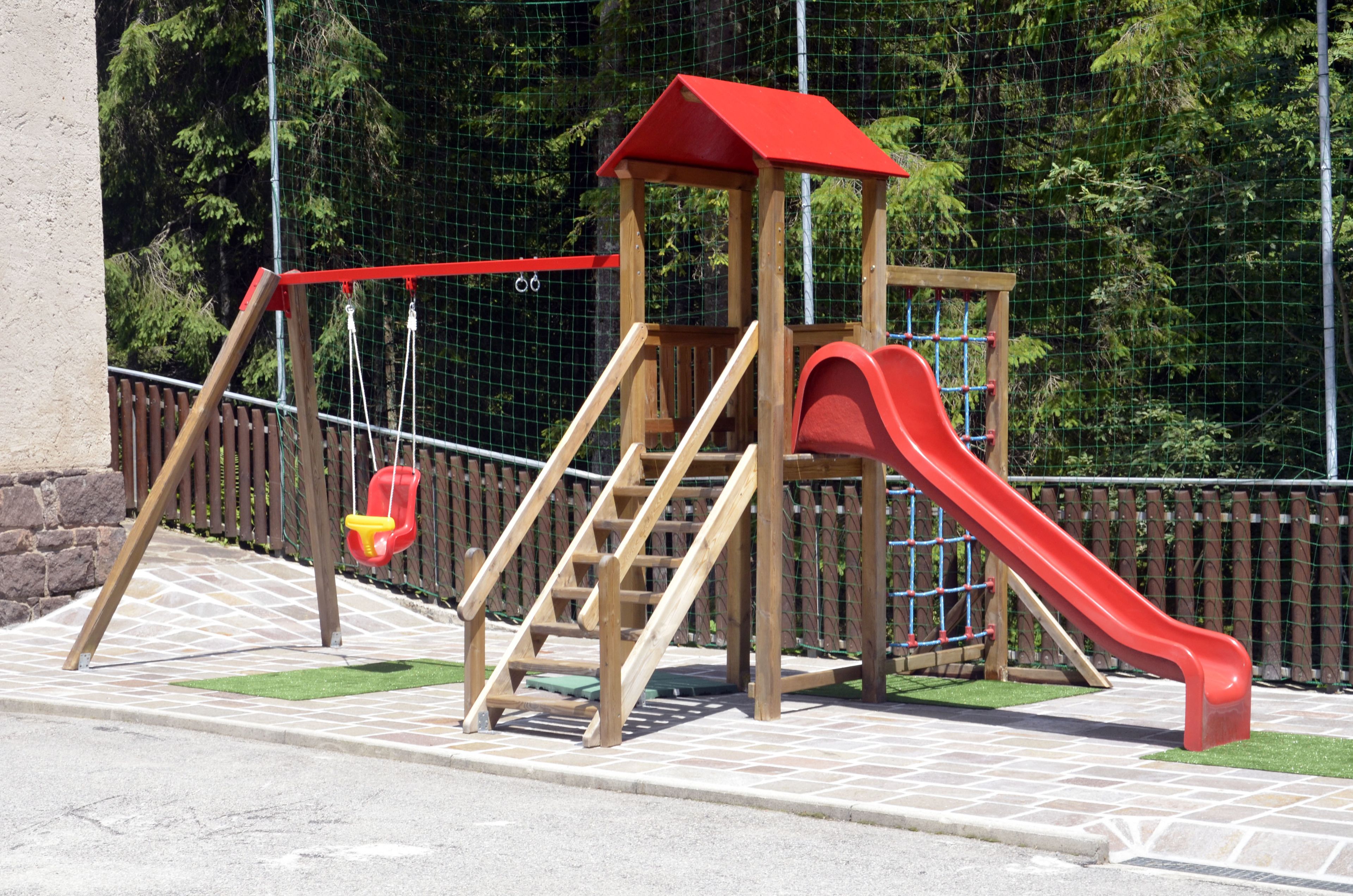 children’s play area – outdoor