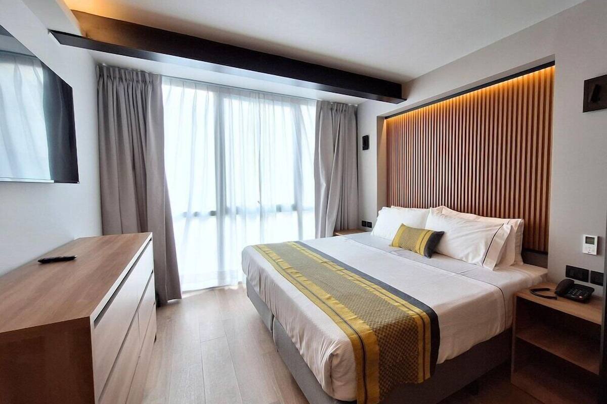 In-room safe, desk, soundproofing, iron/ironing board