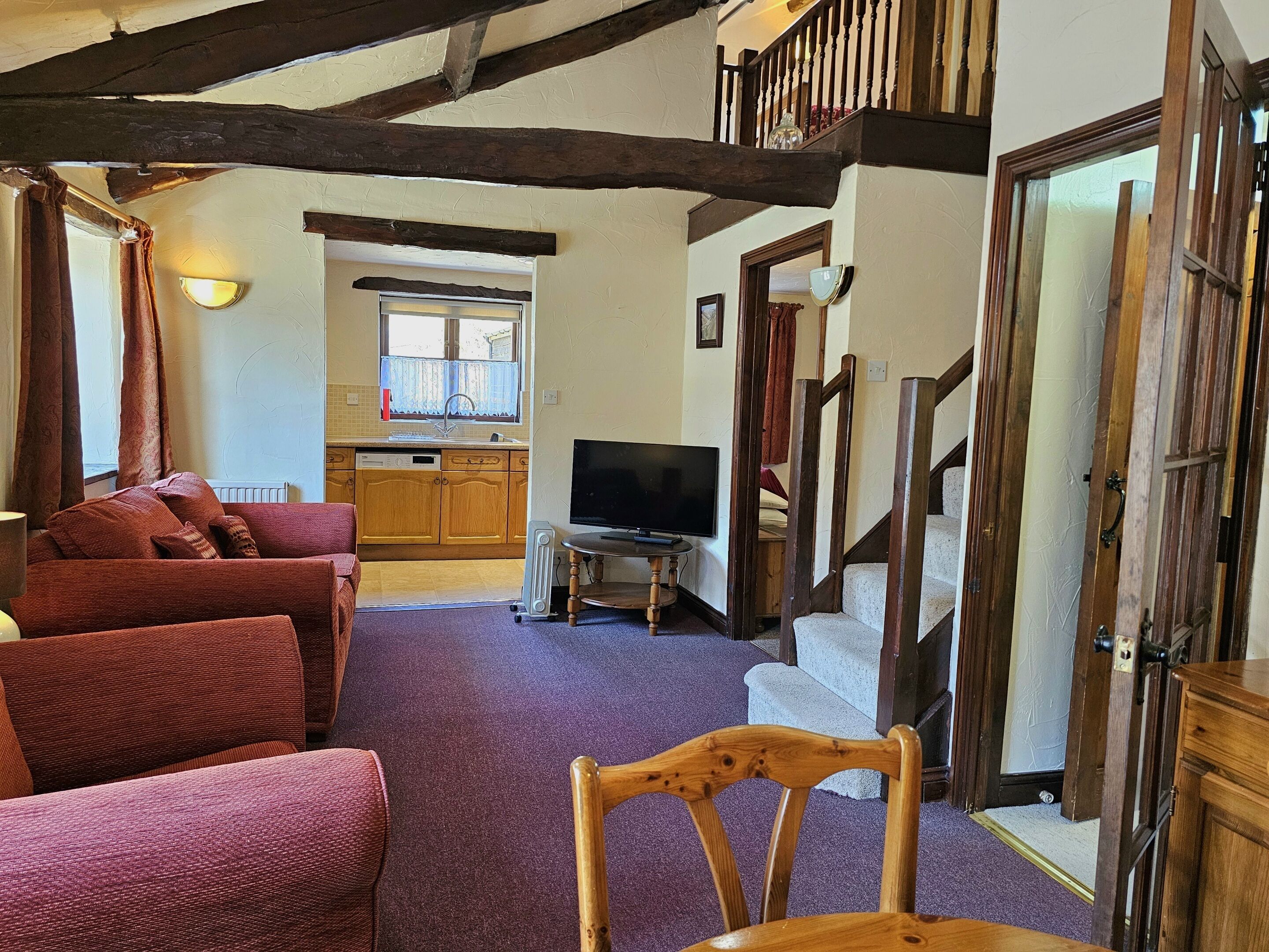 cottage, private bathroom | lounge