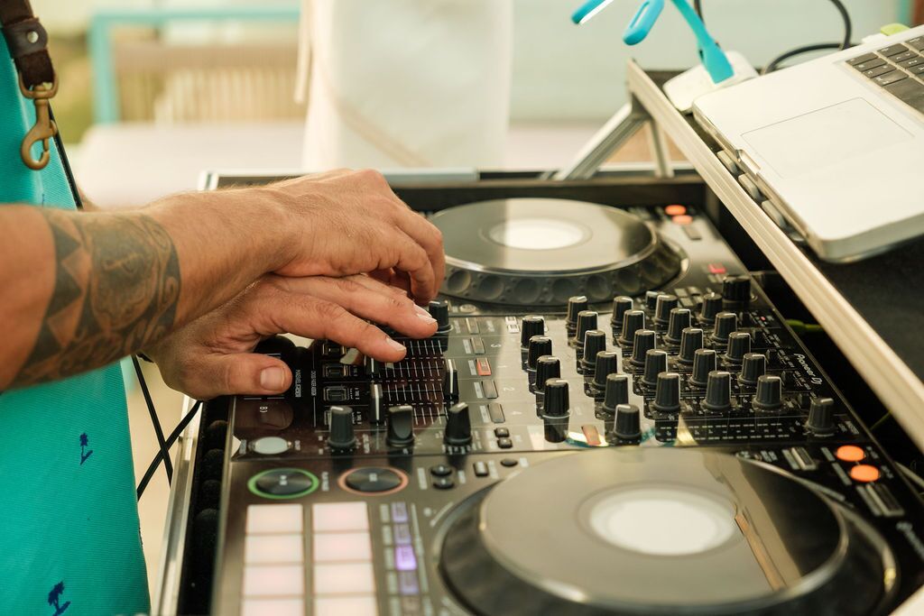 indoor pool, 2 outdoor pools