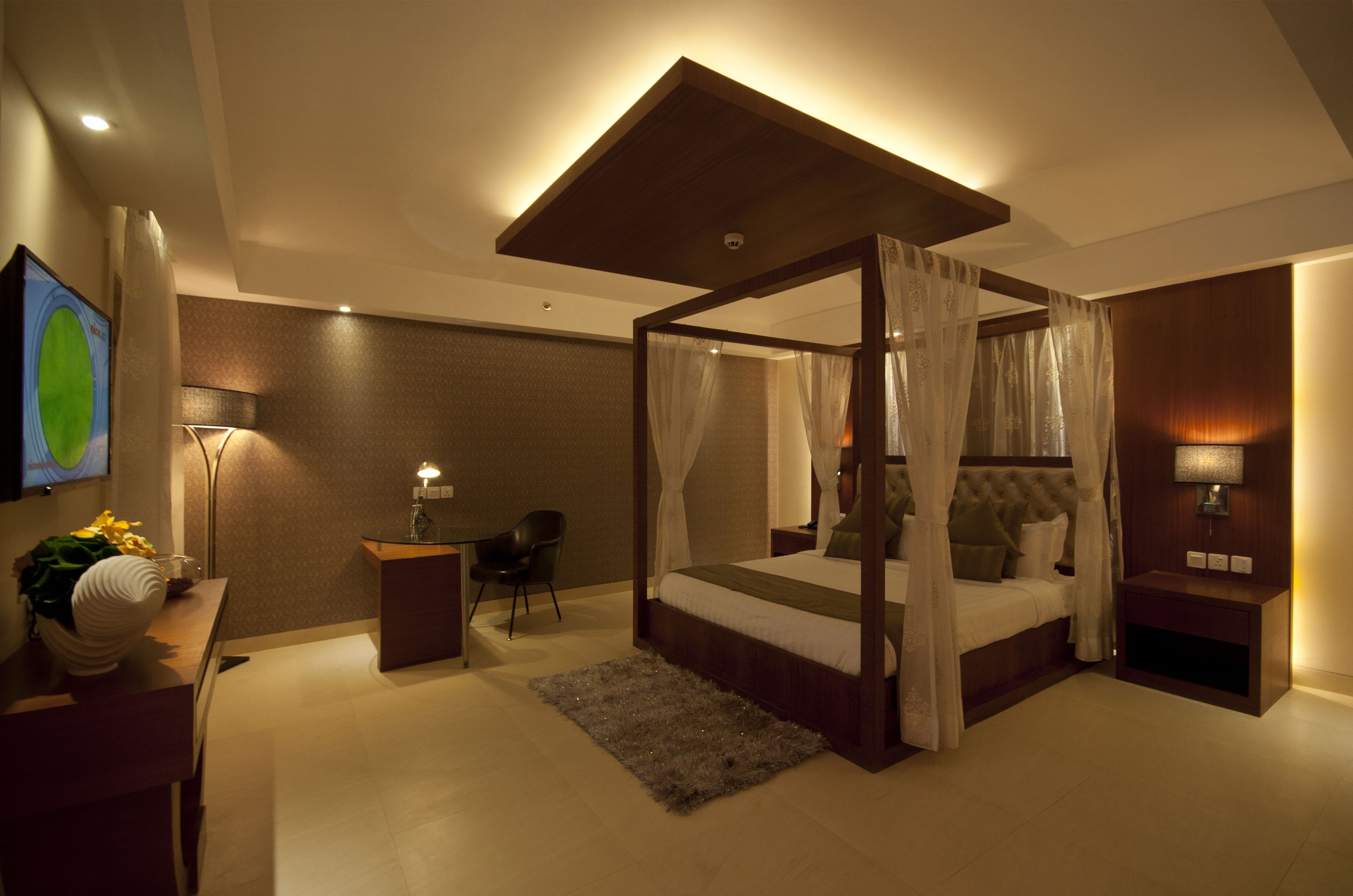 Suite | Premium bedding, minibar, in-room safe, desk