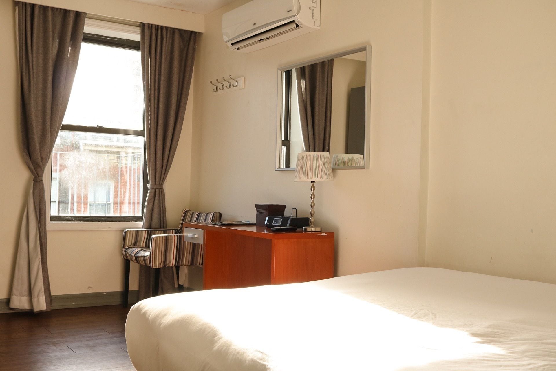 Foto - Midtown West Hotel