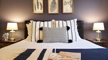 Queen Room, First Floor | Desk, blackout drapes, soundproofing, free WiFi