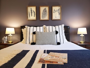Queen Room, First Floor | Desk, blackout drapes, soundproofing, free WiFi