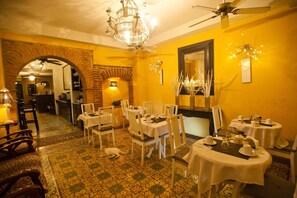 Restaurant - Casa Naemie (Santo Domingo)