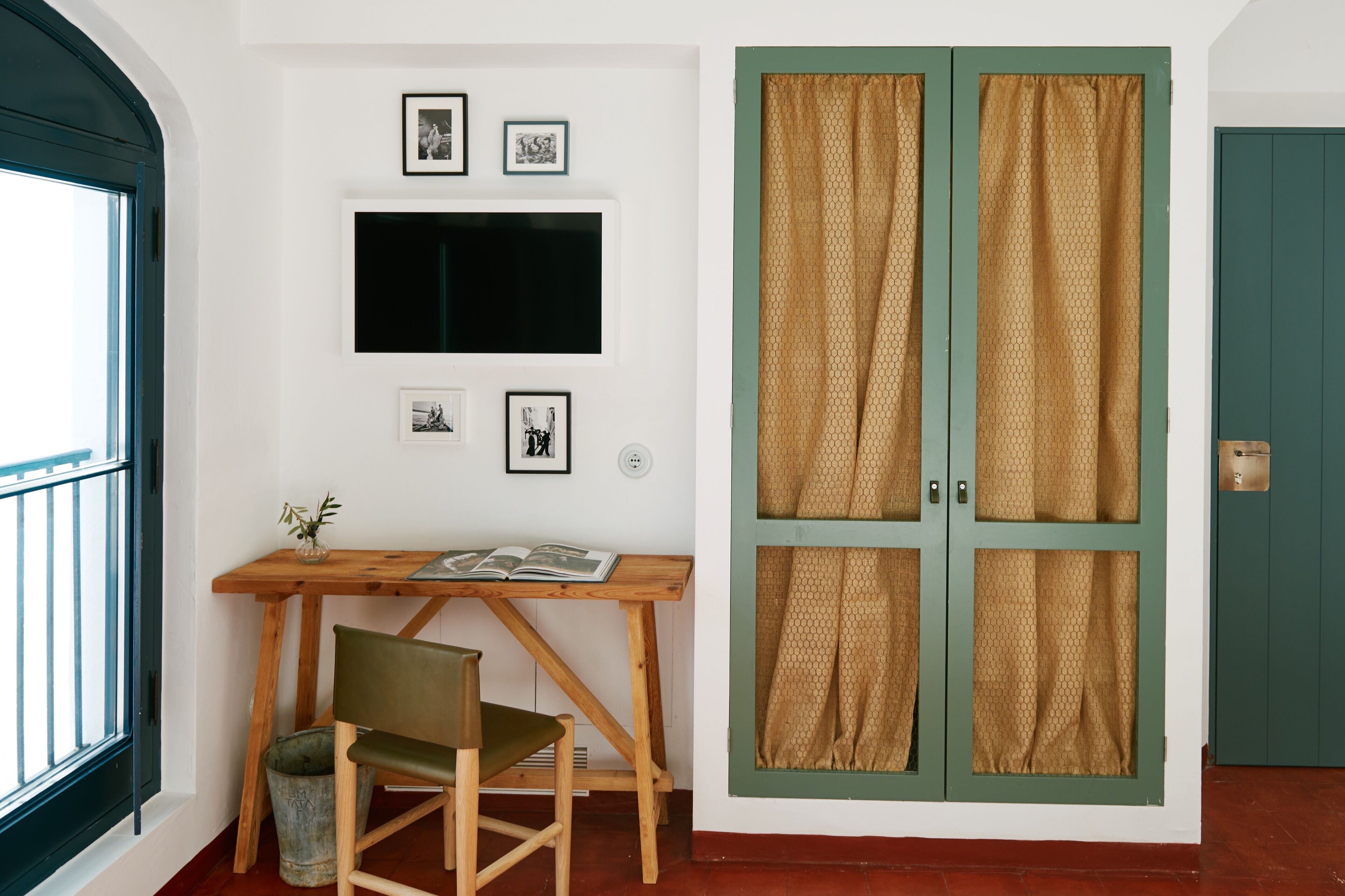 deluxe double room | 1 bedroom, premium bedding, minibar, in-room safe