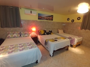 Basic Triple Room, 1 Bedroom - Hotel Riparbella (Santo Domingo)