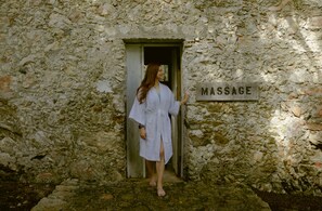 Massage in accommodation