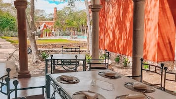 Breakfast, lunch, dinner served; Mexican cuisine