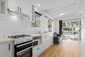 Villa Familiale, 2 chambres | Cuisine privée