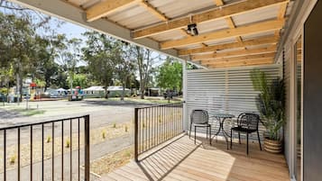 Motel Unit | Terrace/patio
