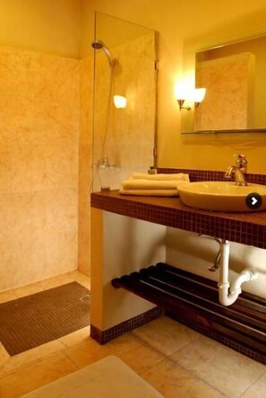 Bathroom - Casa del Sol (Santo Domingo)