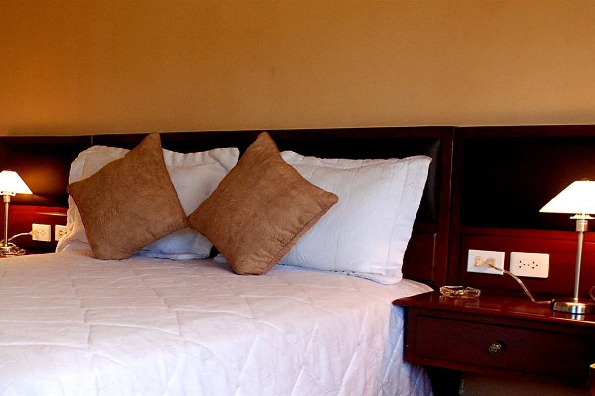 Superior Double Room | In-room safe, WiFi (free), bed sheets