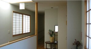 Hallway - Daimaruya Ryokan (Yamanouchi)