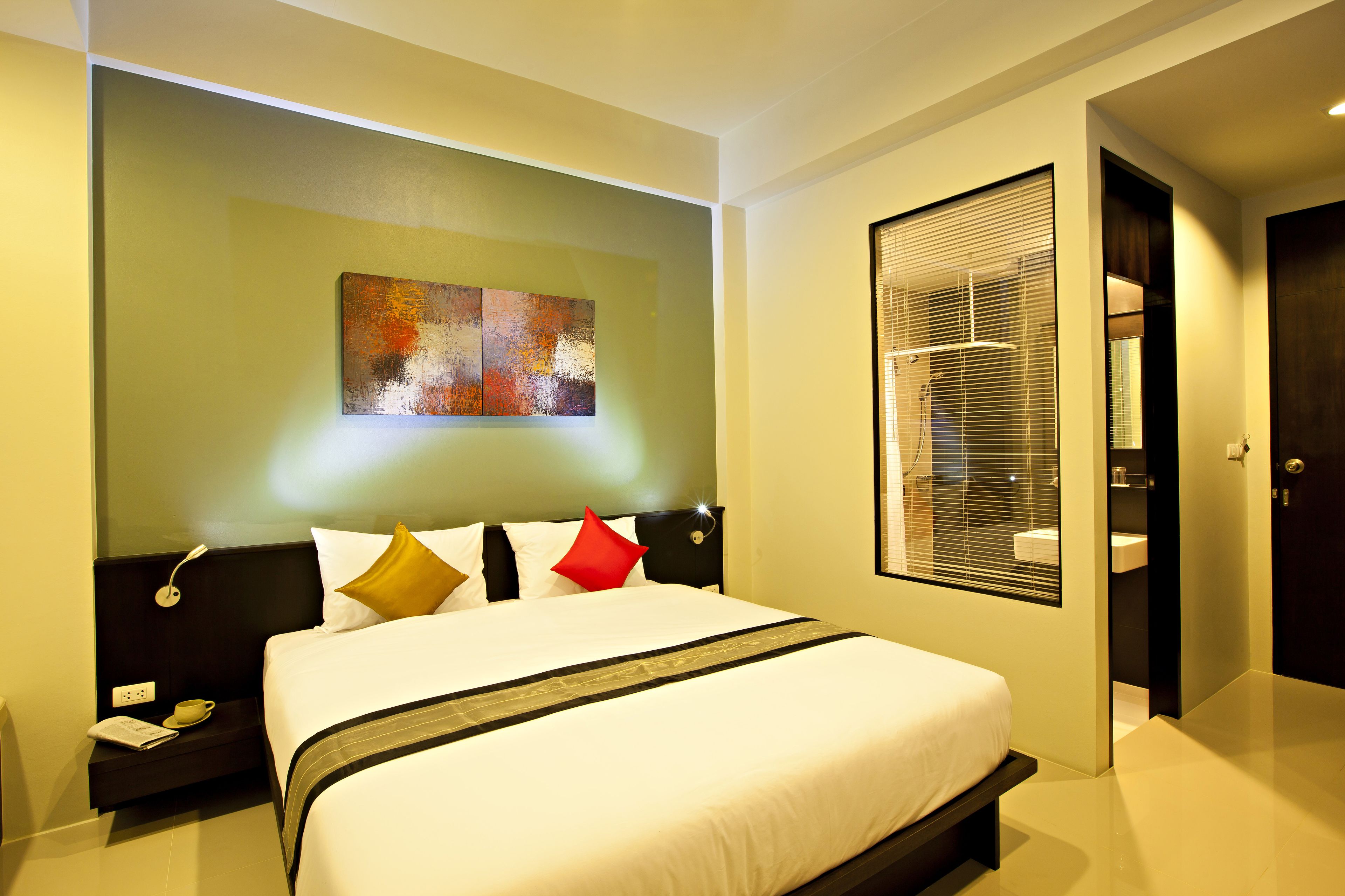 standard room | in-room safe, blackout curtains, free wifi