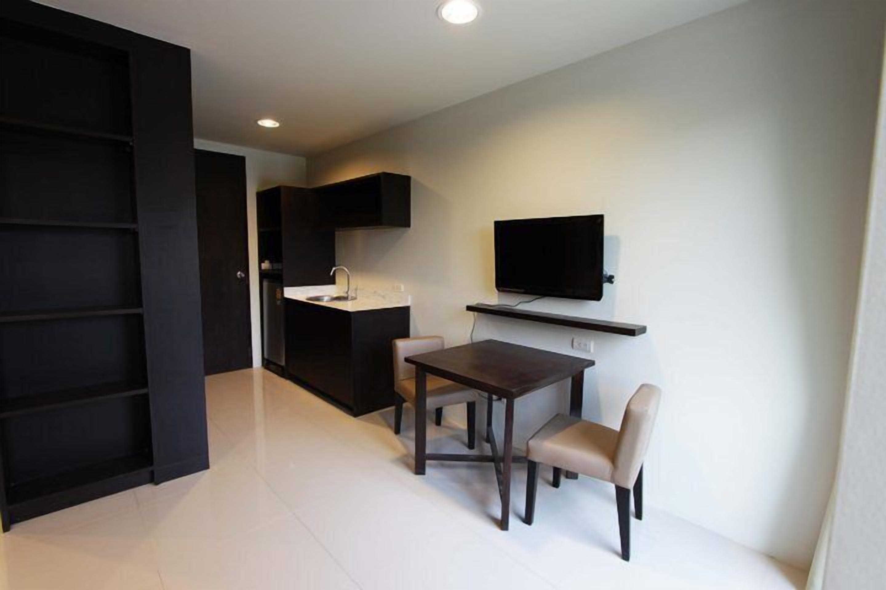 superior double room | private kitchenette | fridge