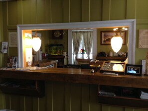 Check-in/check-out kiosk